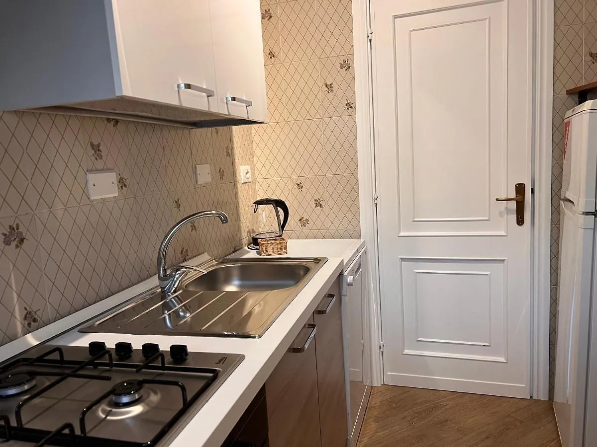 Alghero Charming Apartments, Steps From The Beach شقة