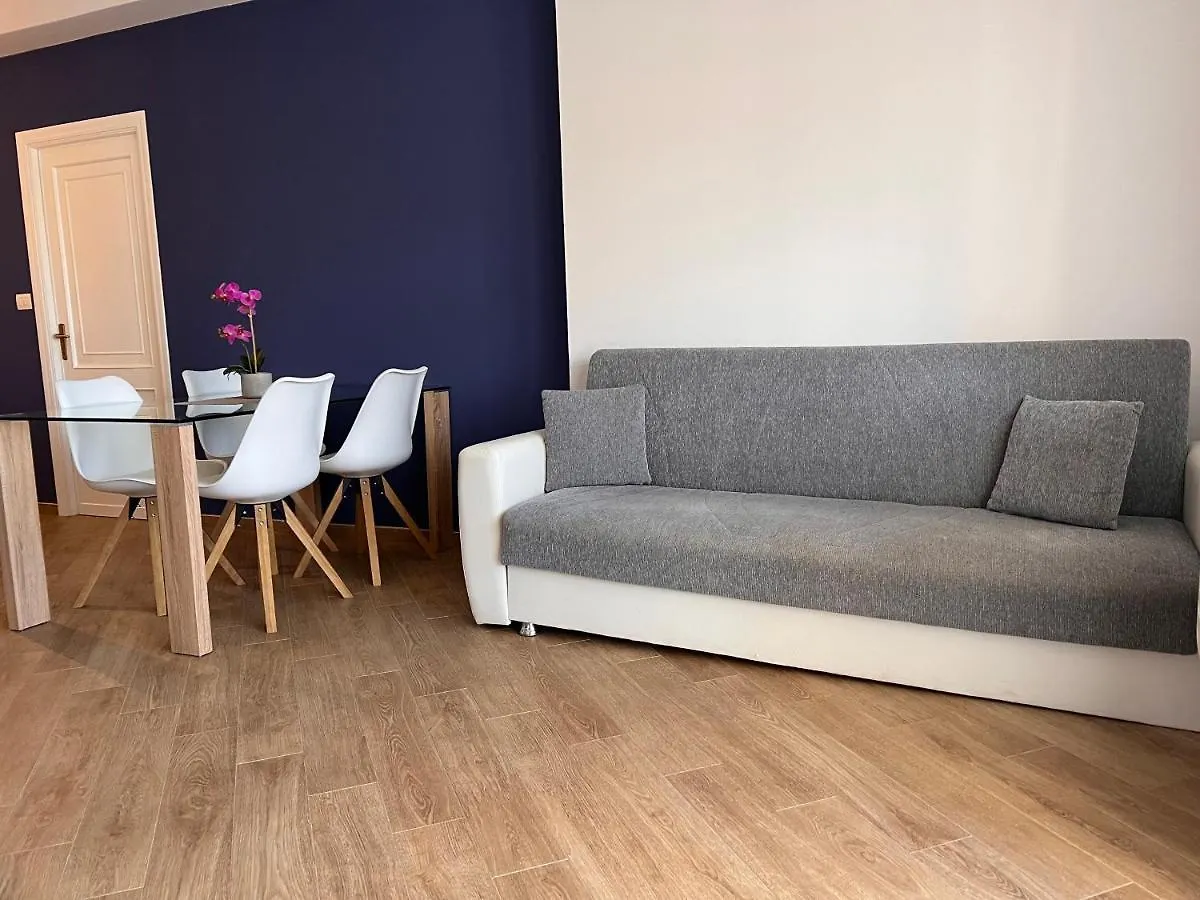 Alghero Charming Apartments, Steps From The Beach