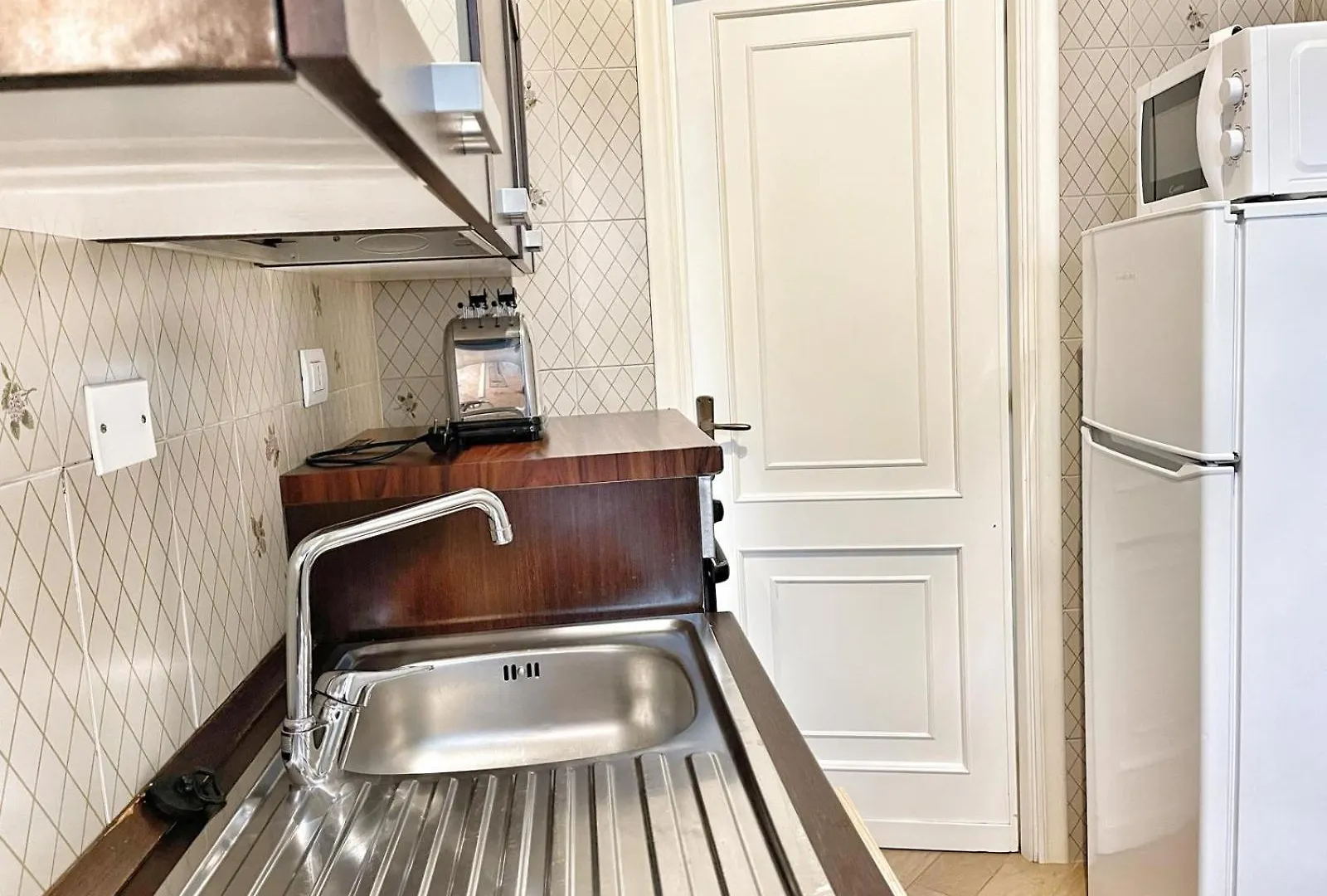 Alghero Charming Apartments, Steps From The Beach شقة
